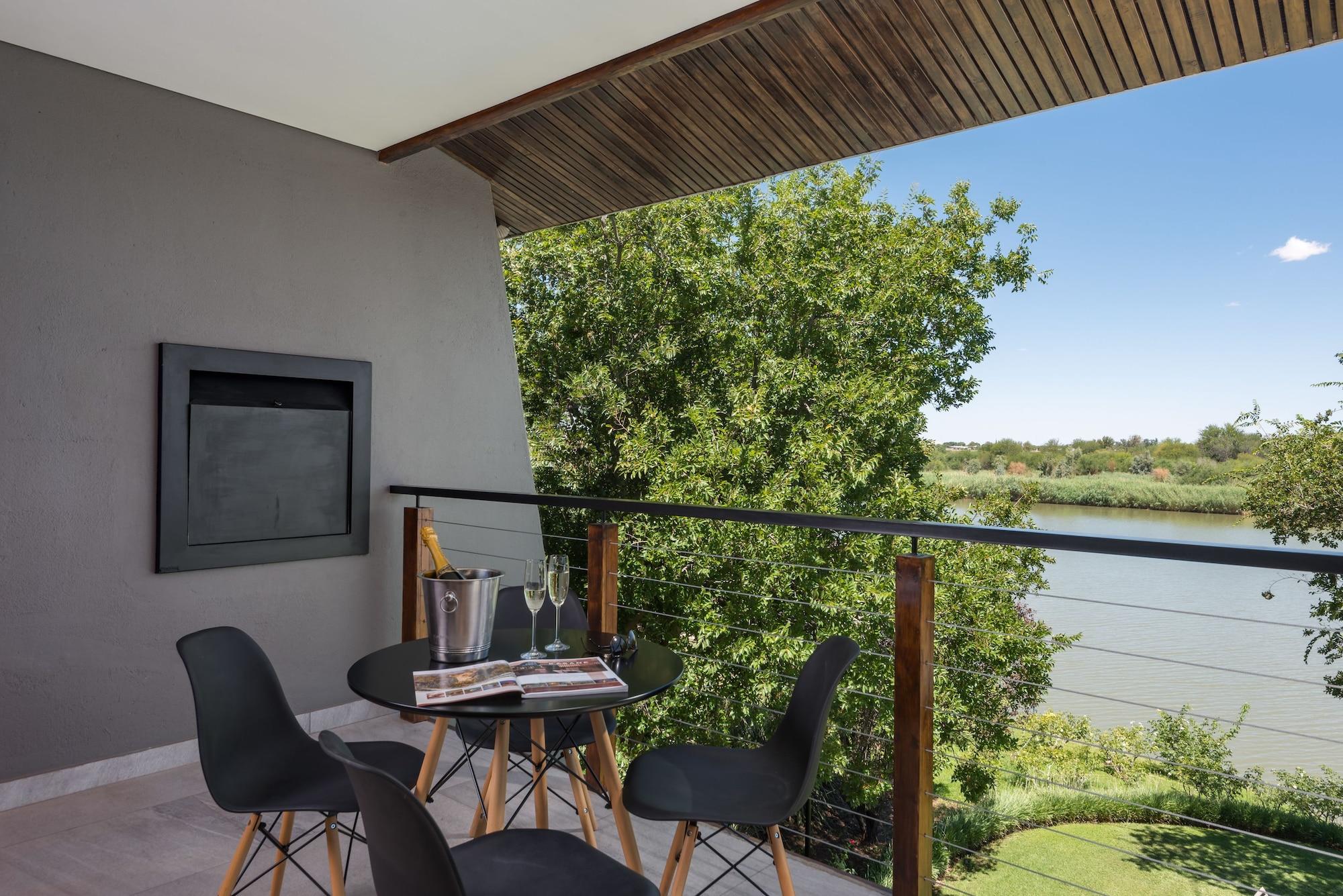 River Place Manor Ъпингтън Екстериор снимка