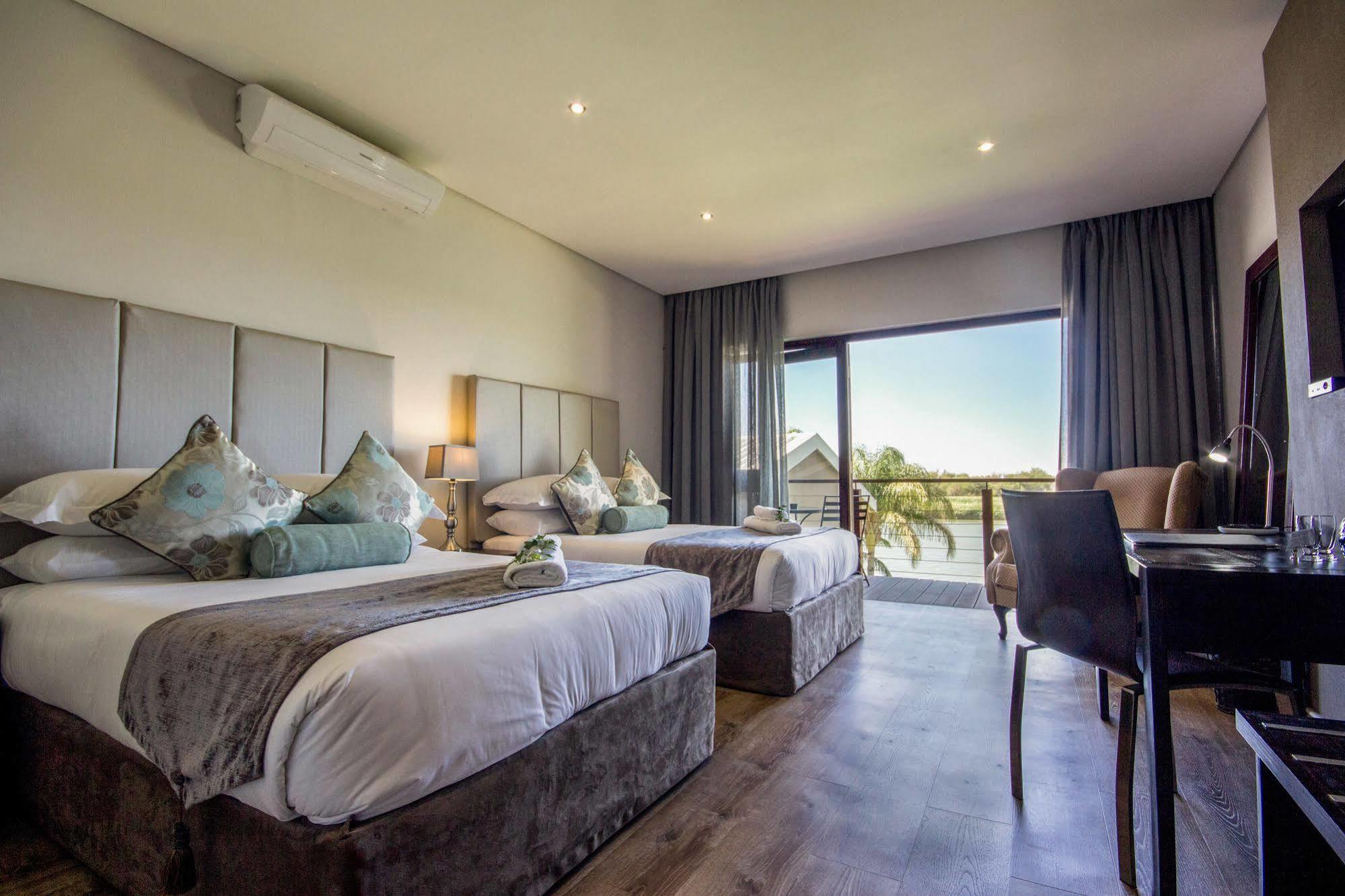 River Place Manor Ъпингтън Екстериор снимка